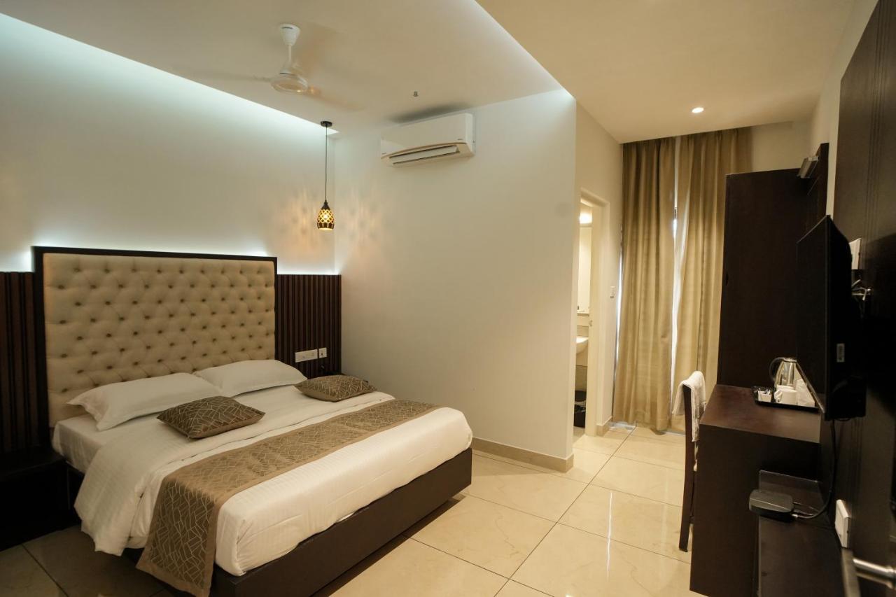Hotel Sulu Residency Kochi Exterior foto